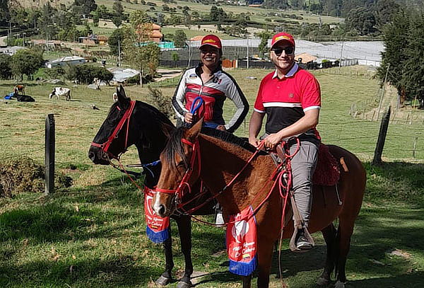 Cabalgata + Almuerzo Parrillada para 2 Personas en La Calera