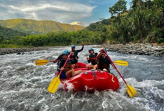 Pasadía para 4 Personas Rafting + Almuerzo + Piscina - Tobia