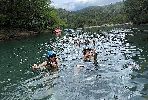 Pasadía para 4 Personas Rafting + Almuerzo + Piscina - Tobia