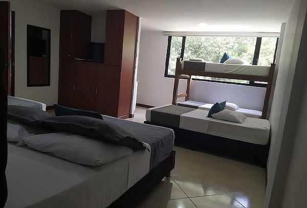 Medellín Apartaestudio para 8 Personas Completamente Dotado