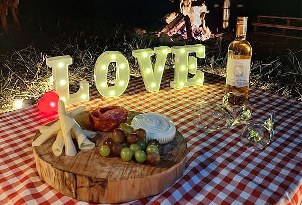 Plan Romántico en Santa Elena: Vino + Decoración y más  