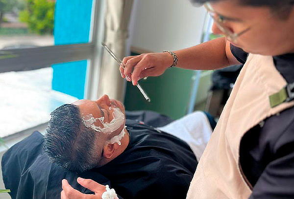 Corte + Asesoria y Diseño para Barba + Shampoo