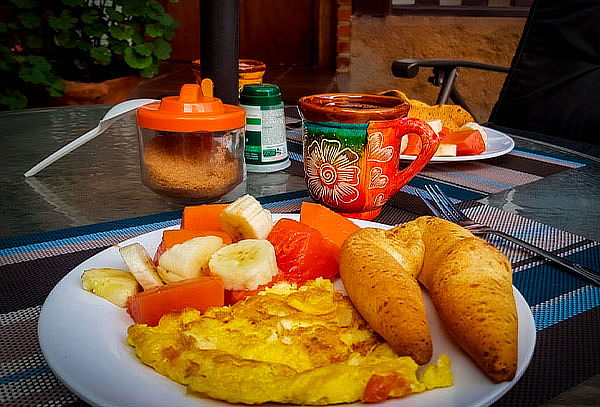 Noche Romántica en Villa de Leyva + Chiva Tour + Desayuno