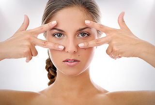 2x1 Eliminación de Ojeras con Ácido Hialurónico