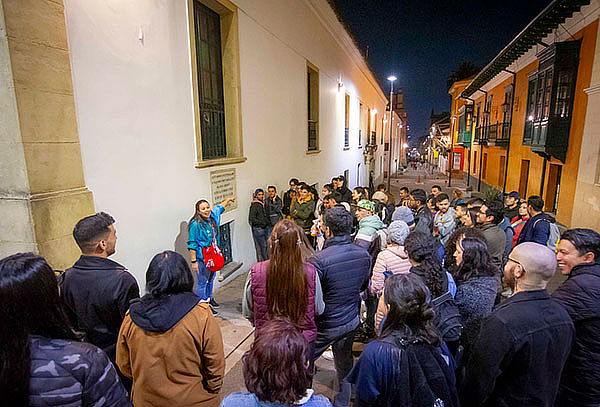 Recorrido Tour Fantasmas La Candelaria con Parche x Bogotá