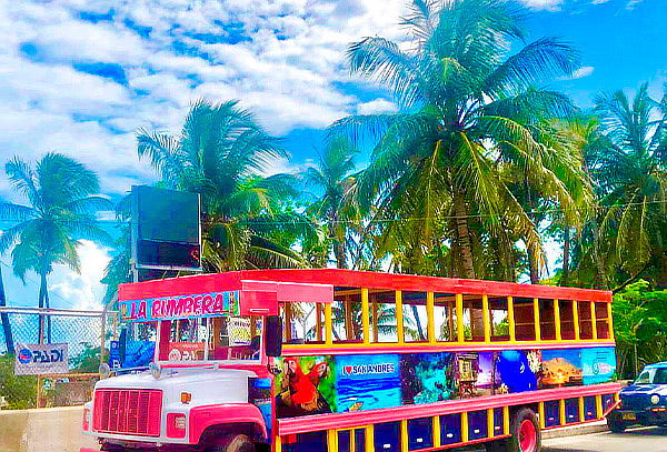 Vuelta a la Isla de San Andrés en Vehículo típico