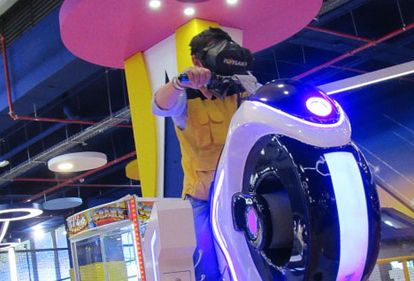 Playland Tarjeta Dorada con 2 Horas de Juego + Combo