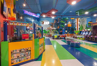 Playland: Tarjeta Verde 2 Horas + Combo 