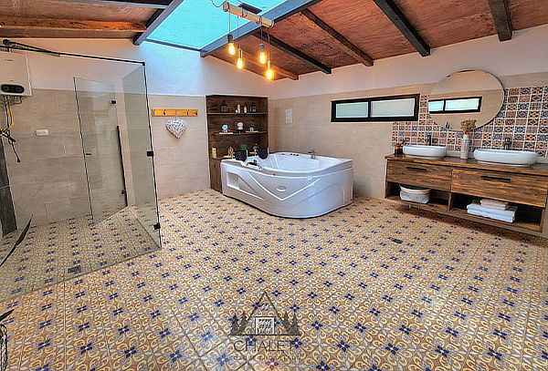 Chalet de Lujo en el Oriente Antioqueño: Jacuzzi + Piscina 