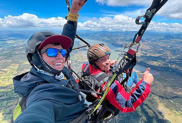 Vuelo de 15 Minutos en Parapente para 1 o 2 Personas