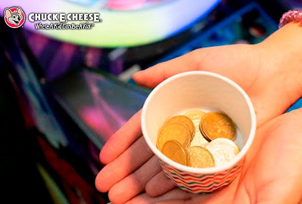 Chuck E Cheese - Paquete de 25 Tokens