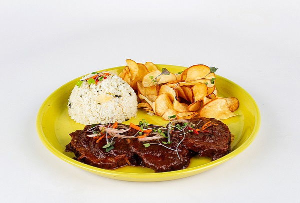 Cena para dos, Plato fuerte + Cóctel