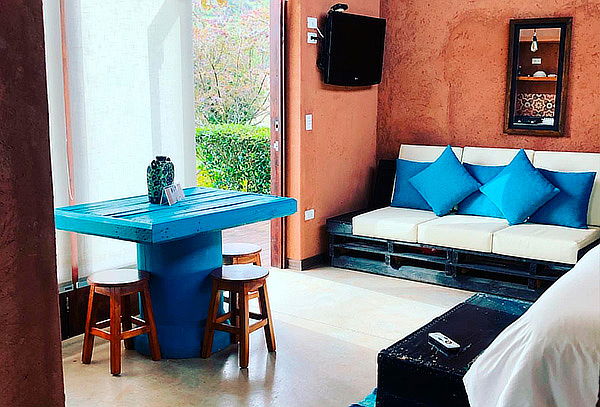 Noche de Alojamiento en Cabaña Suite para 2 + Jacuzzi