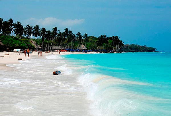 Tour Terrestre a Playa Blanca - Isla Barú + Almuerzo 