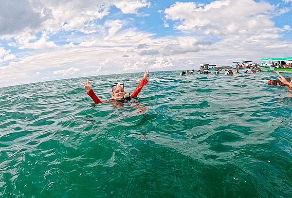 Tour Mágico en Barú con Almuerzo y Actividad de Snorkeling