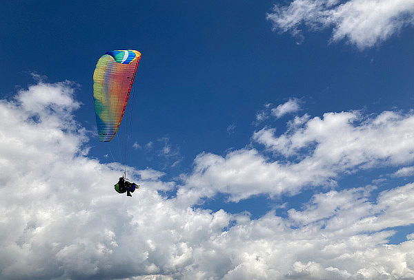 Vuelo en Parapente en la Calera para 1 o 2 Personas