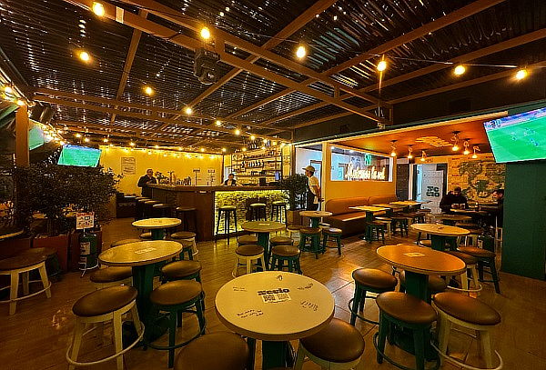 Jarra de cerveza envenenada + Nachos aguacatados