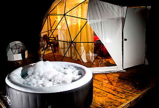 Noche de Glamping para 2 + Desayuno + Jacuzzi Opción Cena