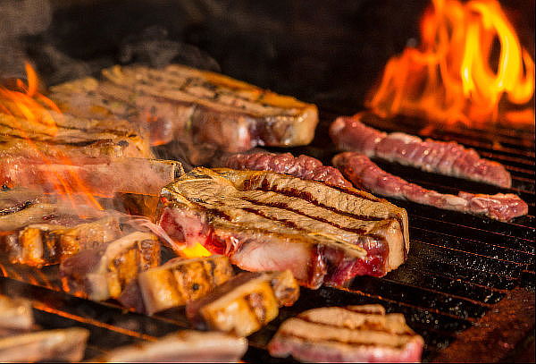 Parrillada para 2 Personas + 1 Entrada + 2 Bebidas