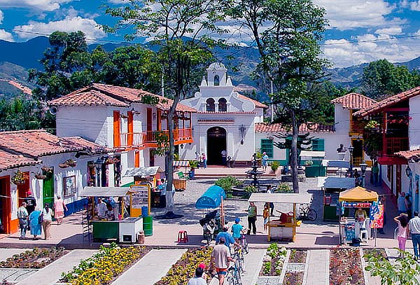 Medellín City Tour Panorámico + Recorridos Guiados  