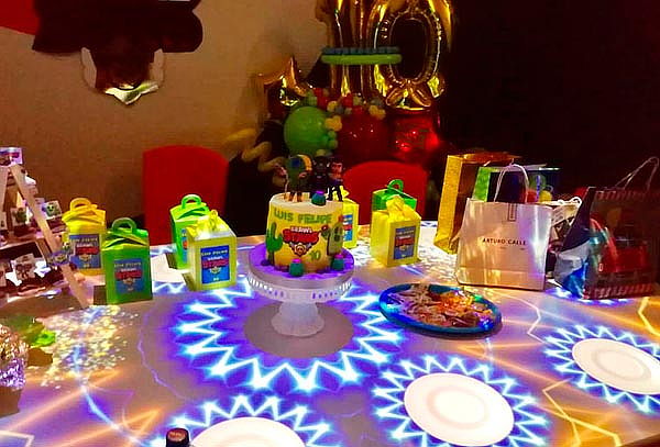 Hello Park: Celebración Cumpleaños una Aventura Mágica