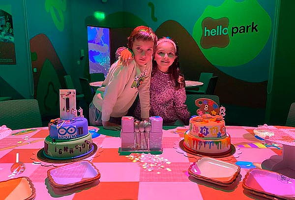 Hello Park: Celebración Cumpleaños una Aventura Mágica