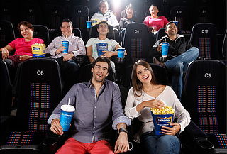 CINÉPOLIS: Combo Crispeta Mantequilla + Gaseosa 384 ml