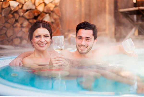 Spa Romántico con Coctel y Helado + Sauna o Jacuzzi 