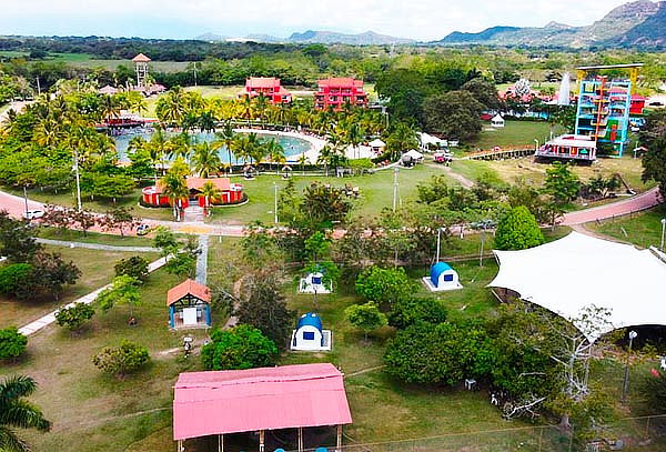 Pasadia Playa Hawai con Transporte y Almuerzo