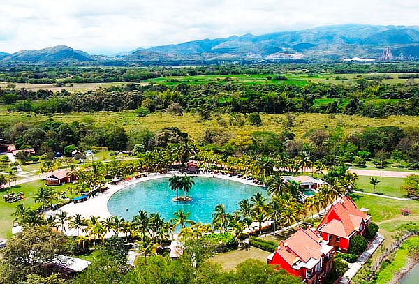 Pasadia Playa Hawai con Transporte y Almuerzo