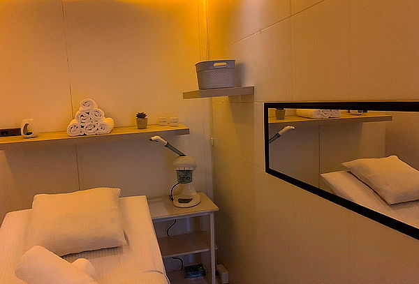 Spa Corporal y Facial + Turco + Fresas con Chocolate + Vino 