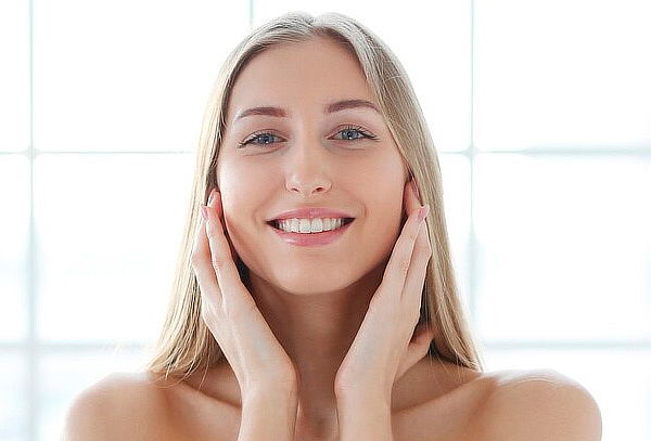 Aplicación Plasma Rico en Plaquetas + Exfoliación Facial 