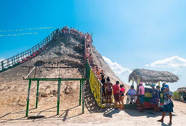 Tour Volcán del Totumo con Transporte + Almuerzo Típico