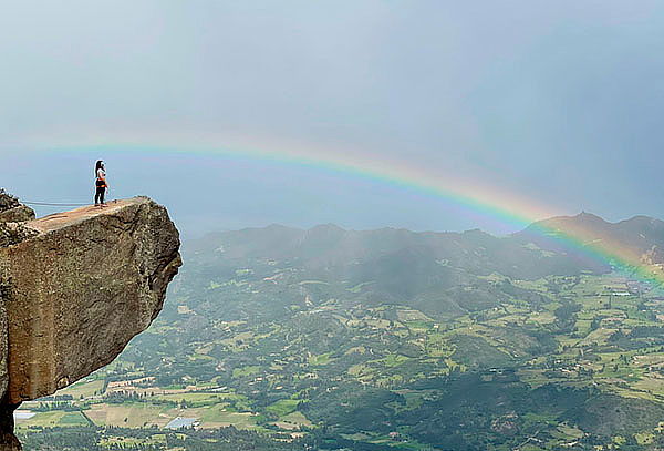 Piedra Colgada + Paseo en Lancha en Laguna de Fuquene