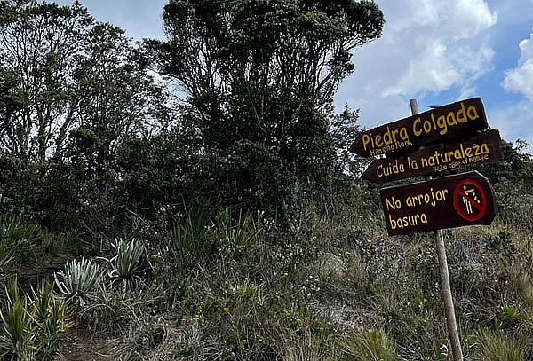 Pasadía Piedra Colgada de Susa y La Laguna de Fúquene 