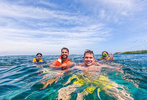 Pasadía en Playa Blanca con Recorrido Manglares + Snorkel