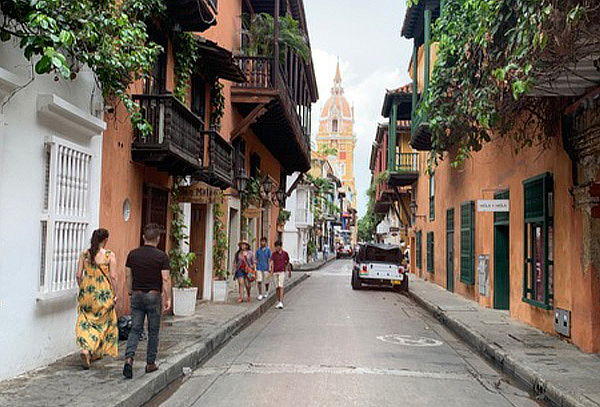 Alojamiento 4 Días y 3 Noches en Cartagena + City Tour