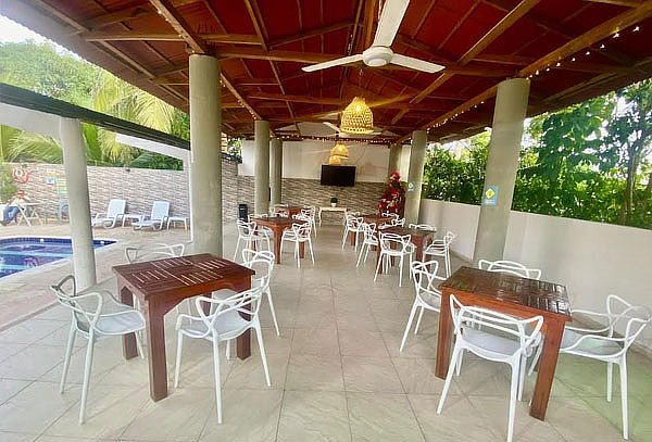 Alojamiento en Tolú para 2, 3, 4 ó 5 Personas + Desayuno 