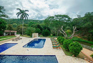San Jerónimo Alojamiento para 2 + Desayuno + Piscina 