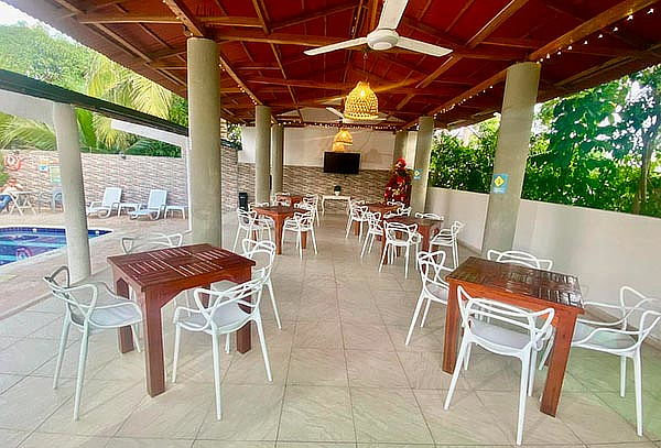 Tolú Coveñas: Noche Romántica + Cena + Vino + Desayuno 