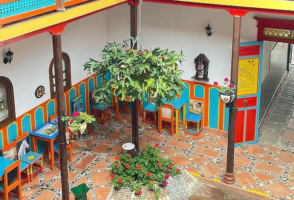 Hotel para 2 Personas en Jardín Antioquia - Parque Principal