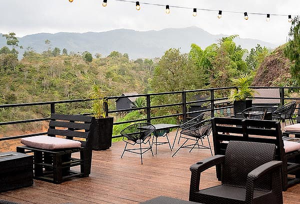 Plan de Lujo en Guatapé: Hospedaje + Jacuzzi + Desayuno 