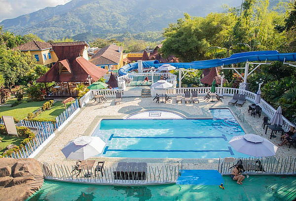 Cocorná Hotel Aguatur: Alojamiento + Alimentación Full
