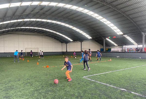 1 Hora de Fútbol en Cancha Sintética Cubierta en Chía 