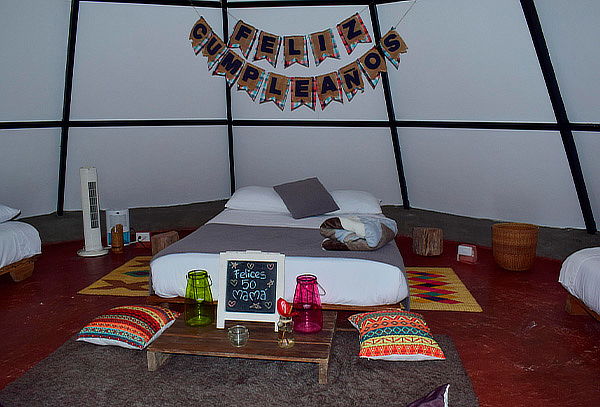 Noche para 4 Personas Alojamiento Tipi + Desayuno - La Mesa 