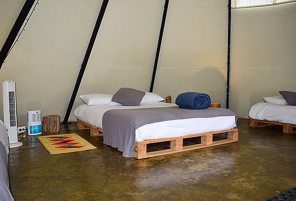 Noche para 4 Personas Alojamiento Tipi + Desayuno - La Mesa 