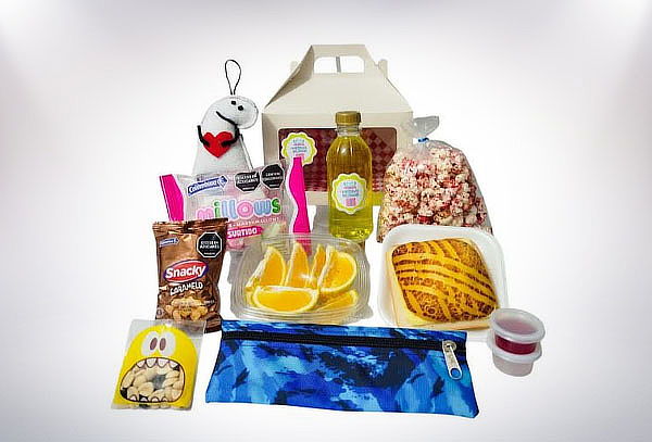 Caja Sorpresa con Peluche Flork + Sandwich + Salsas + Bebida