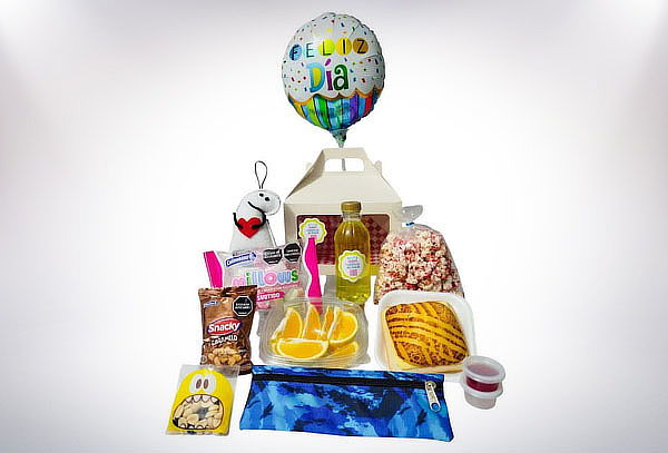 Caja Sorpresa con Peluche Flork + Sandwich + Salsas + Bebida