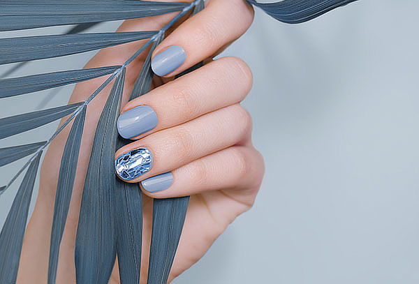 Manicura en Semipermanente + Exfoliación e Hidratación 