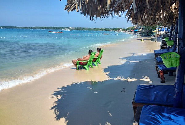 Tour 4 Islas en Bus a Barú y Lancha + Paradas en Agua Azul